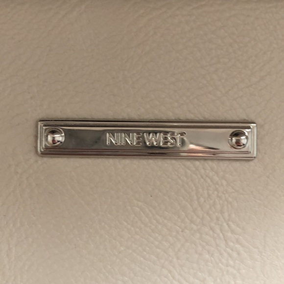 Ninewest Women’s side bag - Picture 2 of 5